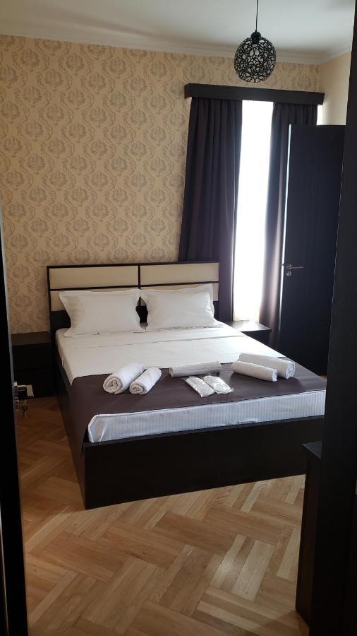 Family Guest House Tbilisi Bagian luar foto