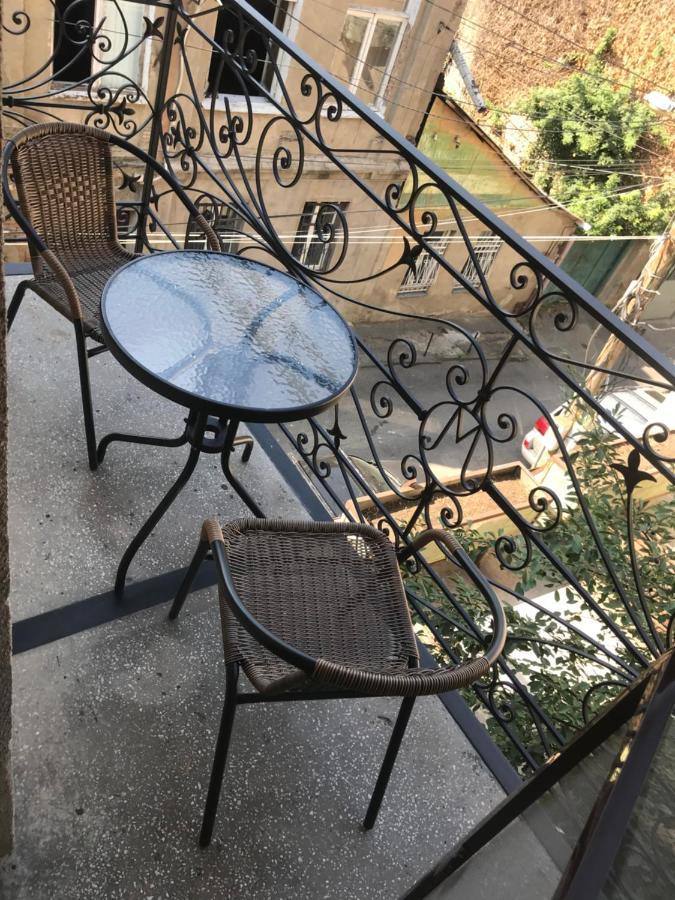 Family Guest House Tbilisi Bagian luar foto