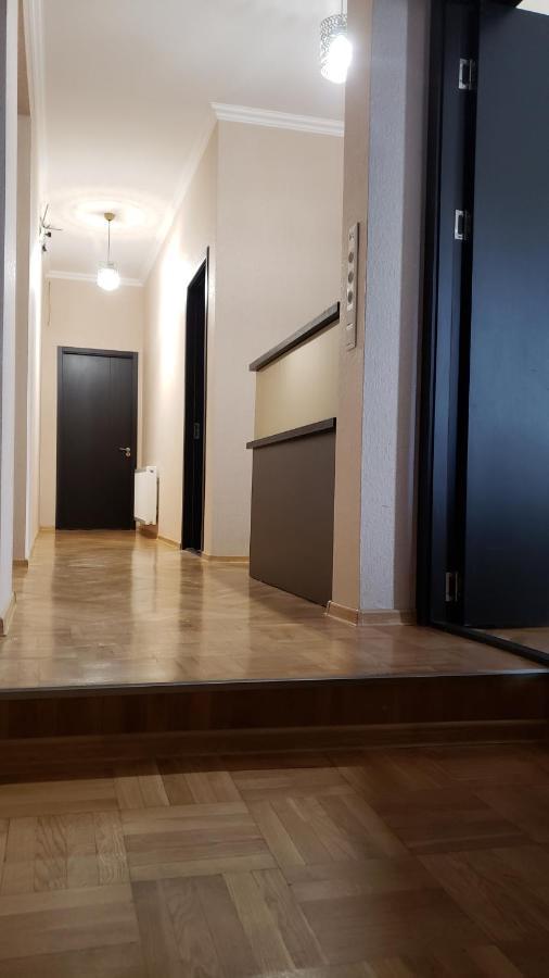 Family Guest House Tbilisi Bagian luar foto