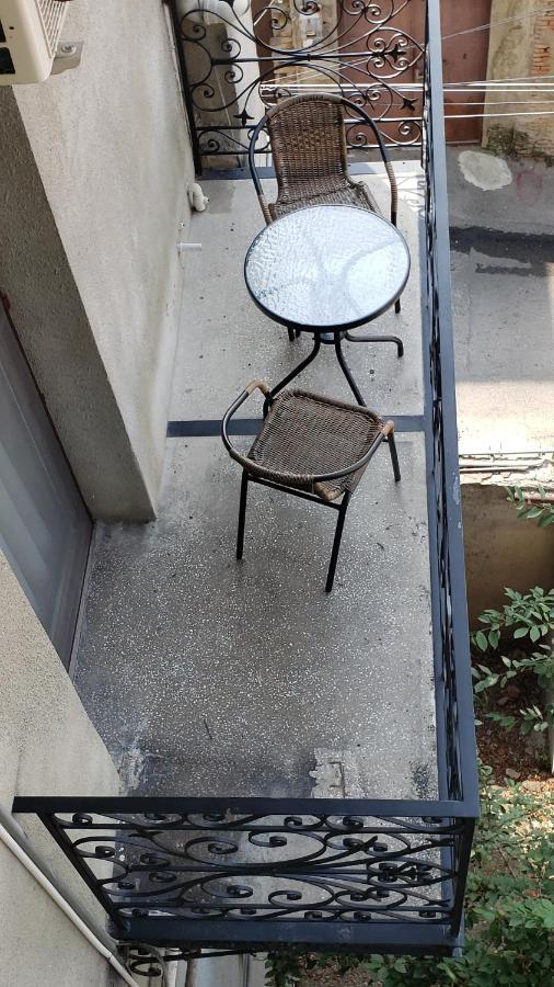 Family Guest House Tbilisi Bagian luar foto