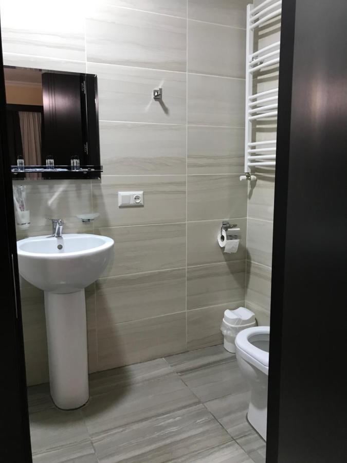 Family Guest House Tbilisi Bagian luar foto