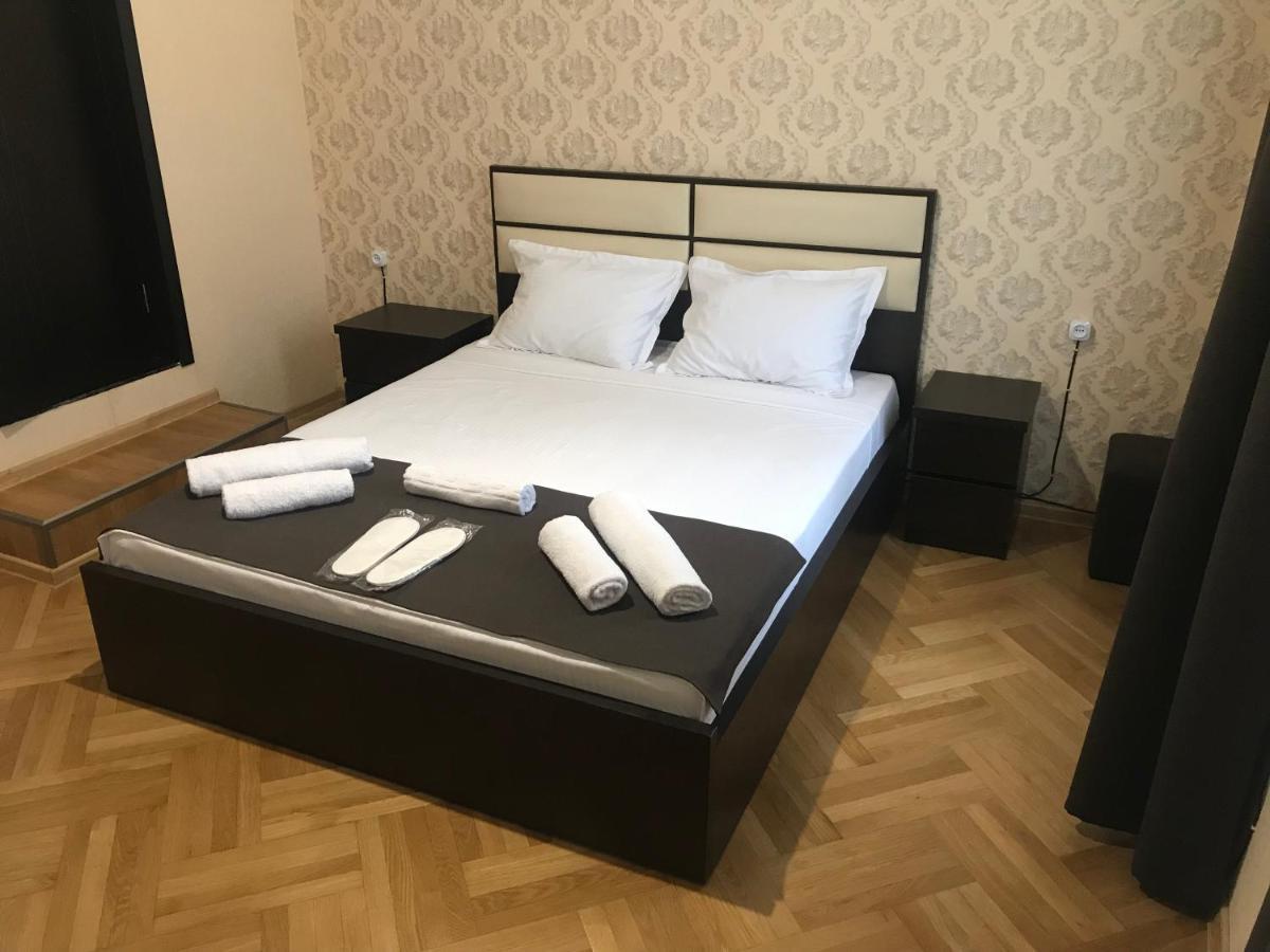 Family Guest House Tbilisi Bagian luar foto